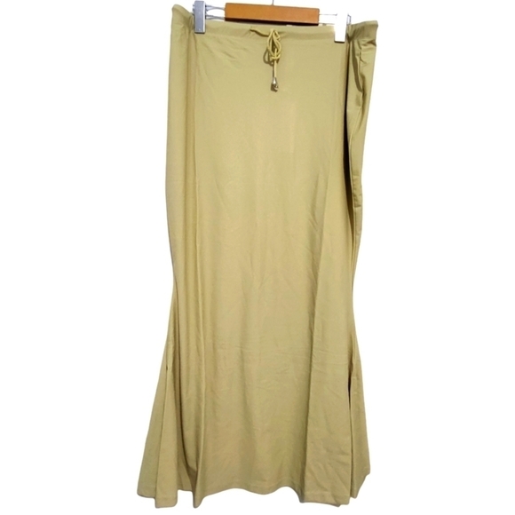 TIA BHUVA Nude Saree Silhouette Short Size L(36") NWT - Picture 2 of 6